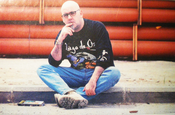 Sesión para el periódico Levante. Entrevista con Edu Guillot con motivo del libro (D. García-Sala, 2002)